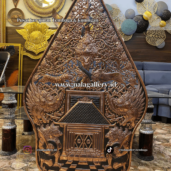 Gunungan Wayang Tembaga 1